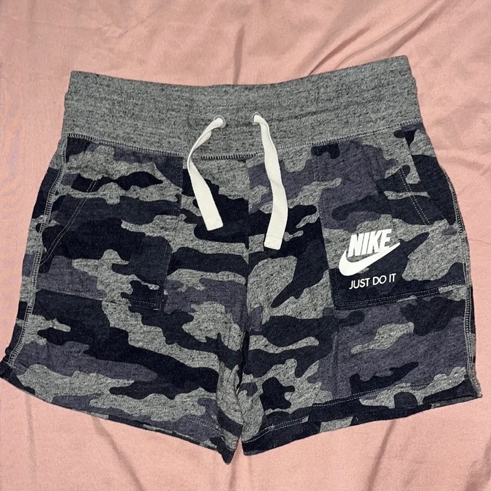 Nike Girls shorts